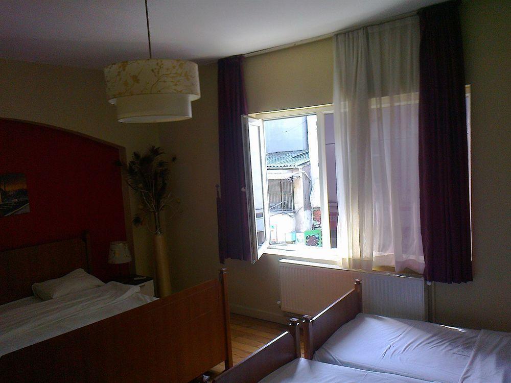 Cheers Midtown Hostel Istanbul Ngoại thất bức ảnh