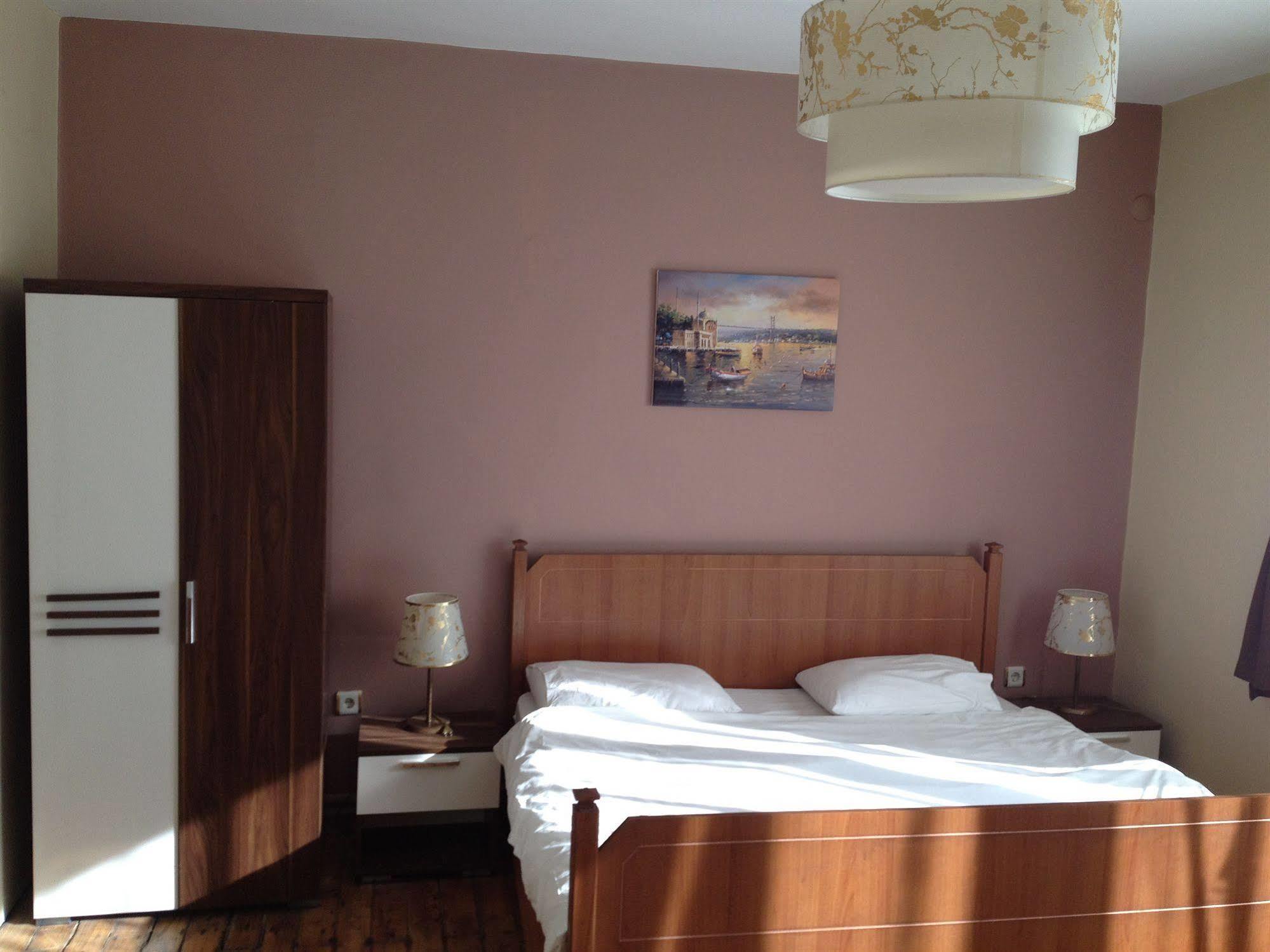 Cheers Midtown Hostel Istanbul Ngoại thất bức ảnh