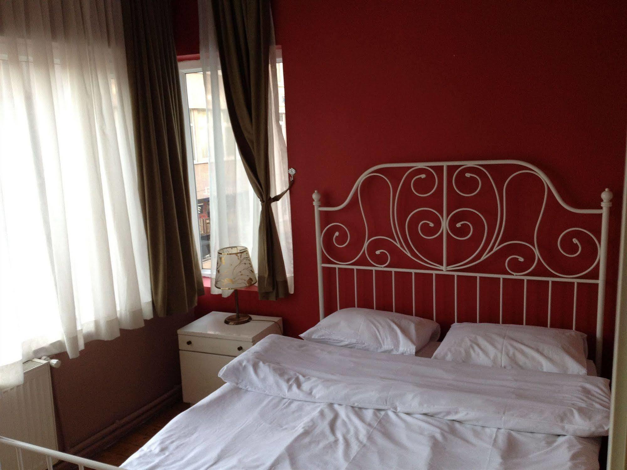 Cheers Midtown Hostel Istanbul Ngoại thất bức ảnh