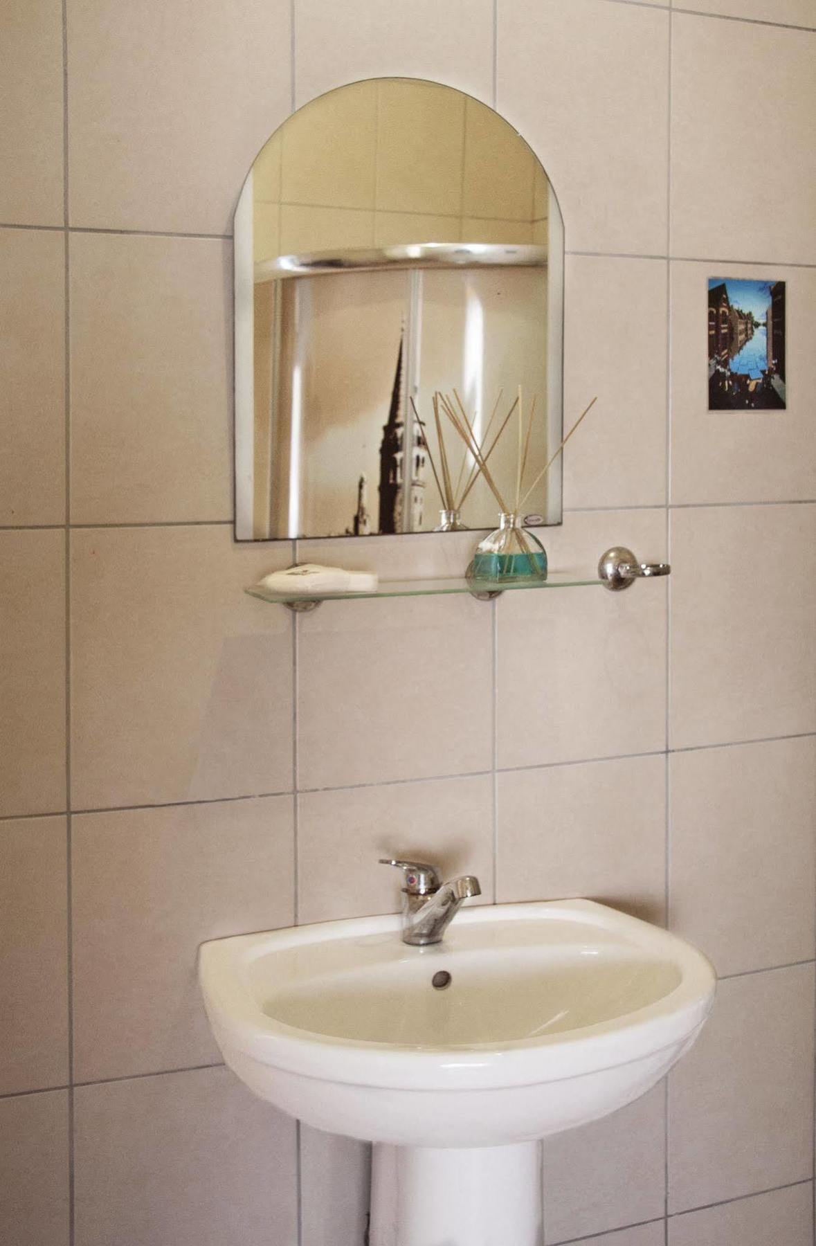 Cheers Midtown Hostel Istanbul Ngoại thất bức ảnh