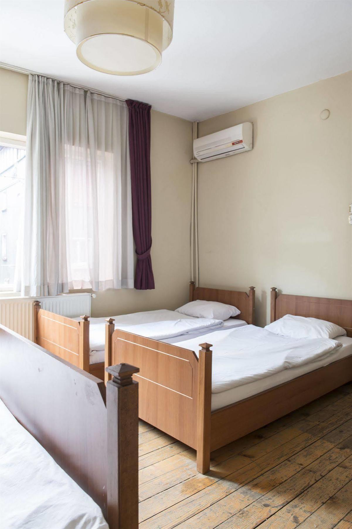 Cheers Midtown Hostel Istanbul Ngoại thất bức ảnh
