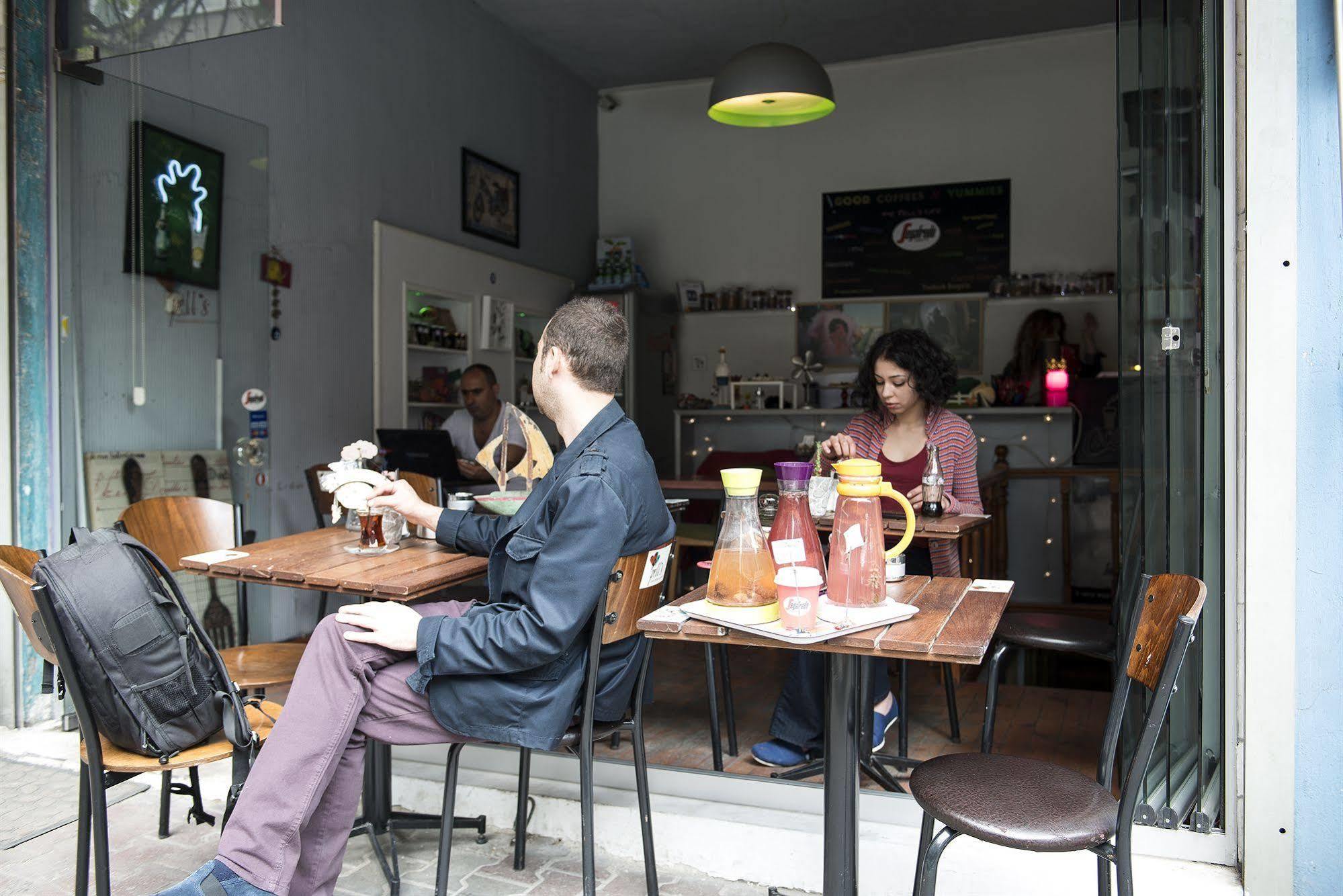 Cheers Midtown Hostel Istanbul Ngoại thất bức ảnh