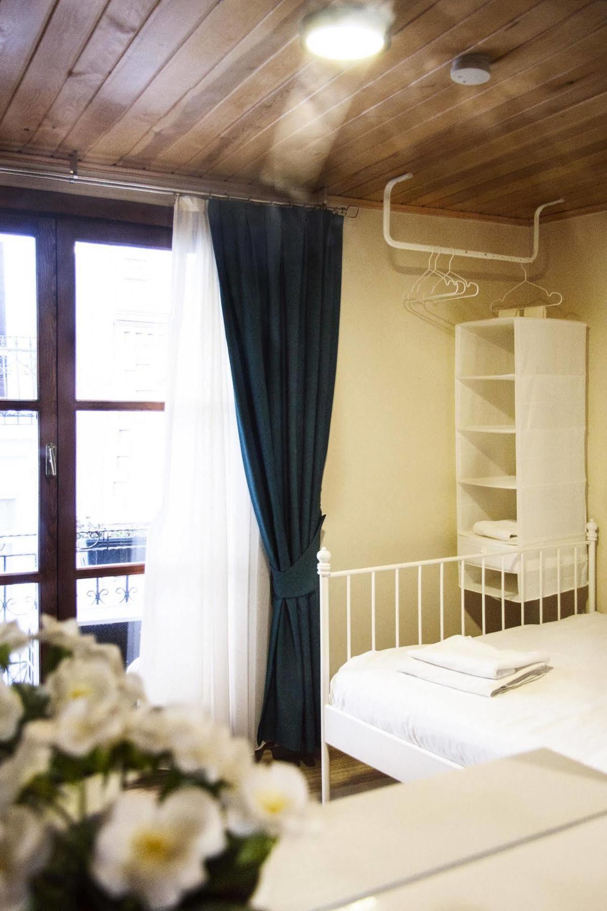Cheers Midtown Hostel Istanbul Ngoại thất bức ảnh